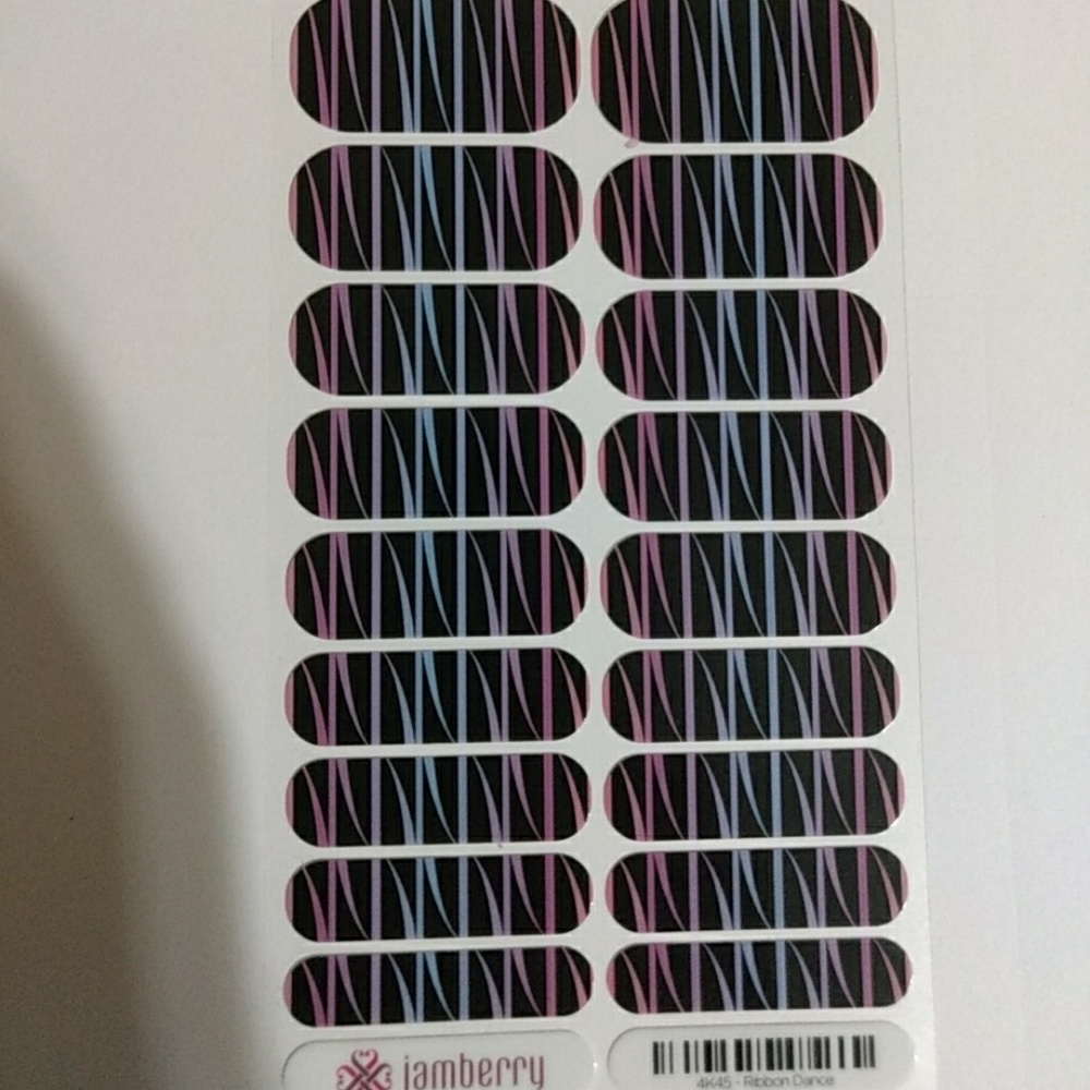 Jamberry Ribbon Dance nail wraps